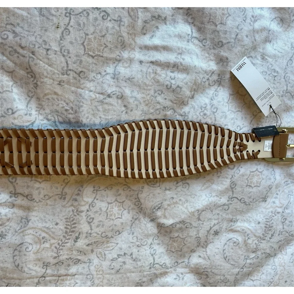White House Black‎ Market Faux Leather Woven Belt S/P Gold Tone Buckle Vachetta